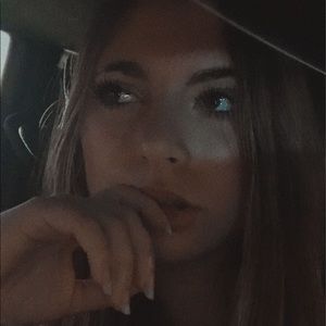 Meet your Posher, Karlie